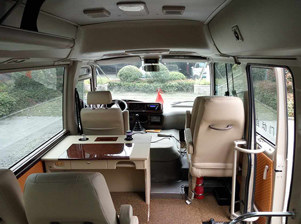 /Files/Image/车辆展示/中巴车/4.1.jpg?2018032911115413